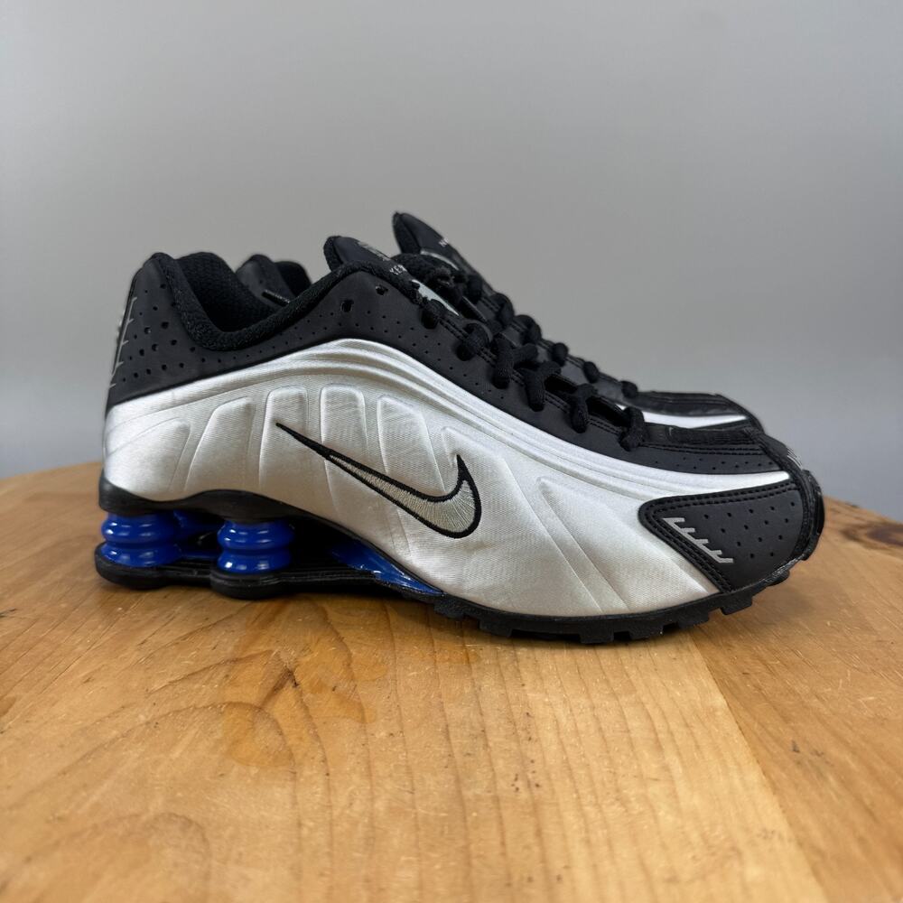 Nike Shox R4 Women's Size 6.5 Shoes‎ Metallic Silver Racer Black Blue AR3565-006